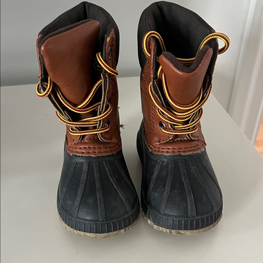 GAP Kids Brown and Black Rain & Snow Boots 5T/6T